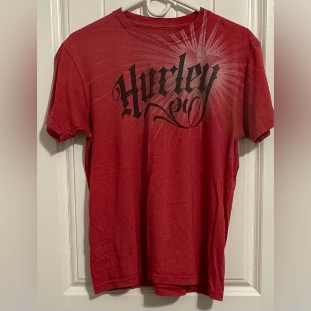 Hurley mens t-shirt. Red with black.